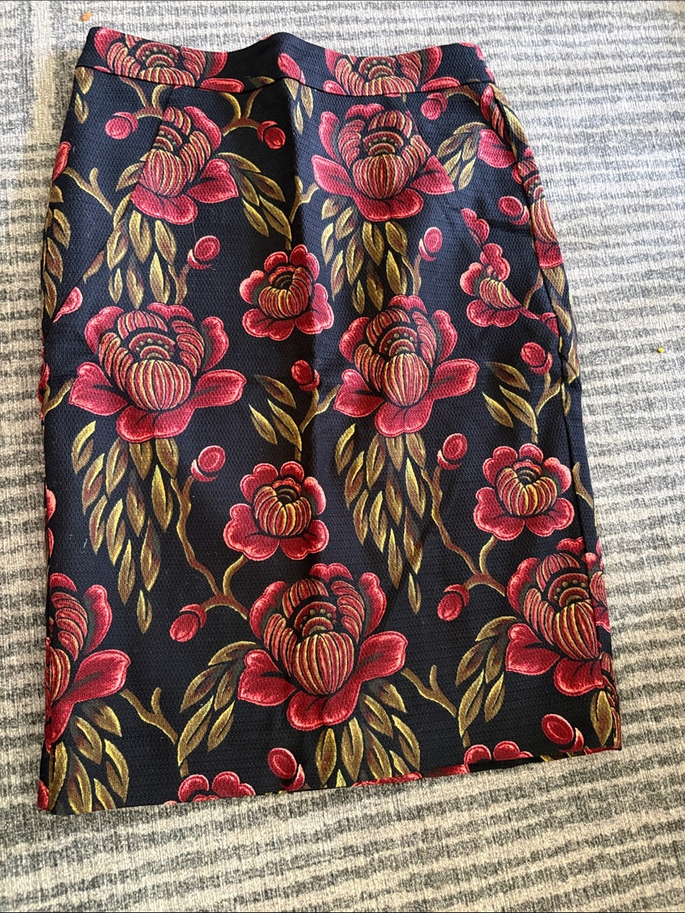 Ann Taylor Black Pencil Skirt with Red Floral Jacquard